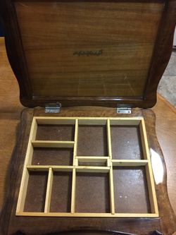 Vintage wooden collectible jewelry storage box