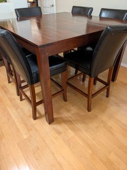 Dining table with 6 chairs - with expansion section