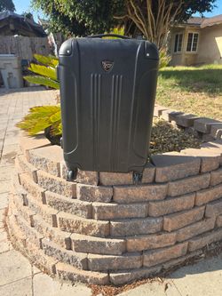 Travel suitcase