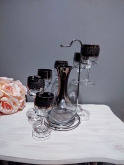 Mid Century Dorothy Thorpe Decanter Set With Caddy