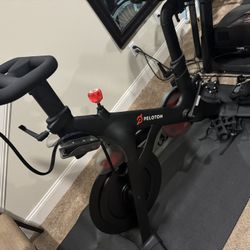Peloton Spin bike