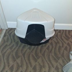 Corner Cat Litter Box Plus Small Cat Carrier