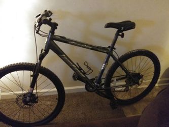 TeamSe Iron horse warrior mountain bike in excellent condition rides real smooth for Sale in Indianapolis IN OfferUp