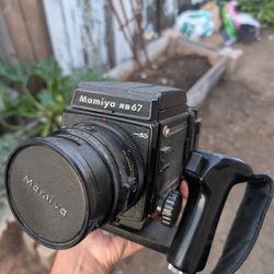 Mamiya RB67 Pro SD - Left Hand Grip, 6 X 4.5 Roll Film, Sekor C 90mm