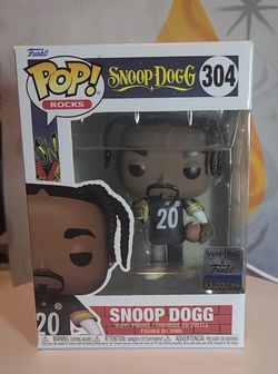 Funko Pop! Snoop Dogg #304 in Steelers Black Jersey Limited 15K