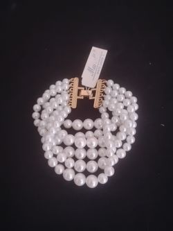 Beautiful Vintage Old Marvella White Luster Six Stands Rinestone Bracelet