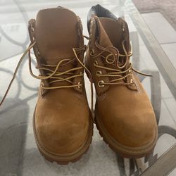 kid’s timberland boots size 12c 