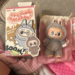 Exciting Macaron Labubu Sesame Bean Popmart 