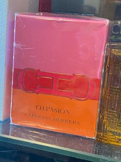 Carolina Herrera perfume