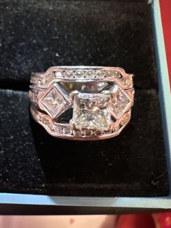 Wedding Set With Beautiful And Sparkling Real  Diamonds 