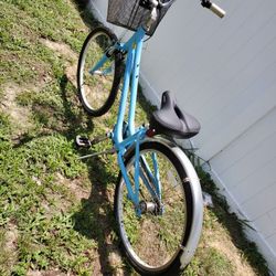 "Like New" Cruiser Lady Bike