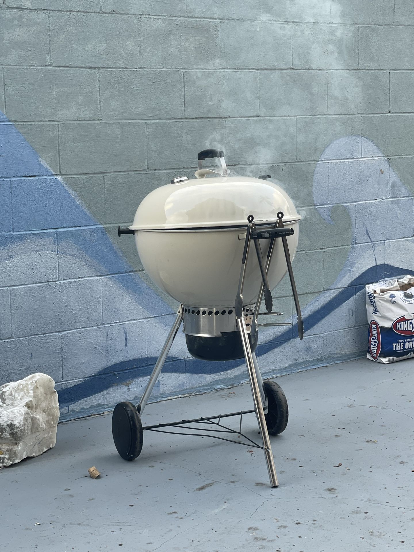 Weber Kettle Master Touch grill