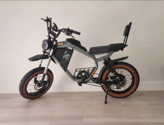 Luckeep M5 Max Electric Bike - 1500W Motor / Fat Tire / Moped Style