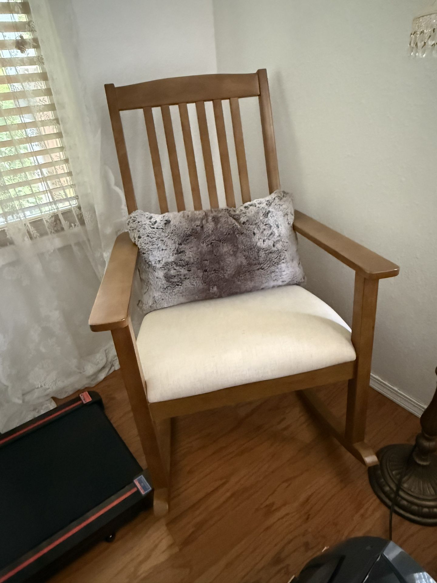 Wood rocking Chair