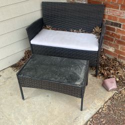 Outdoor Table And Chairs 