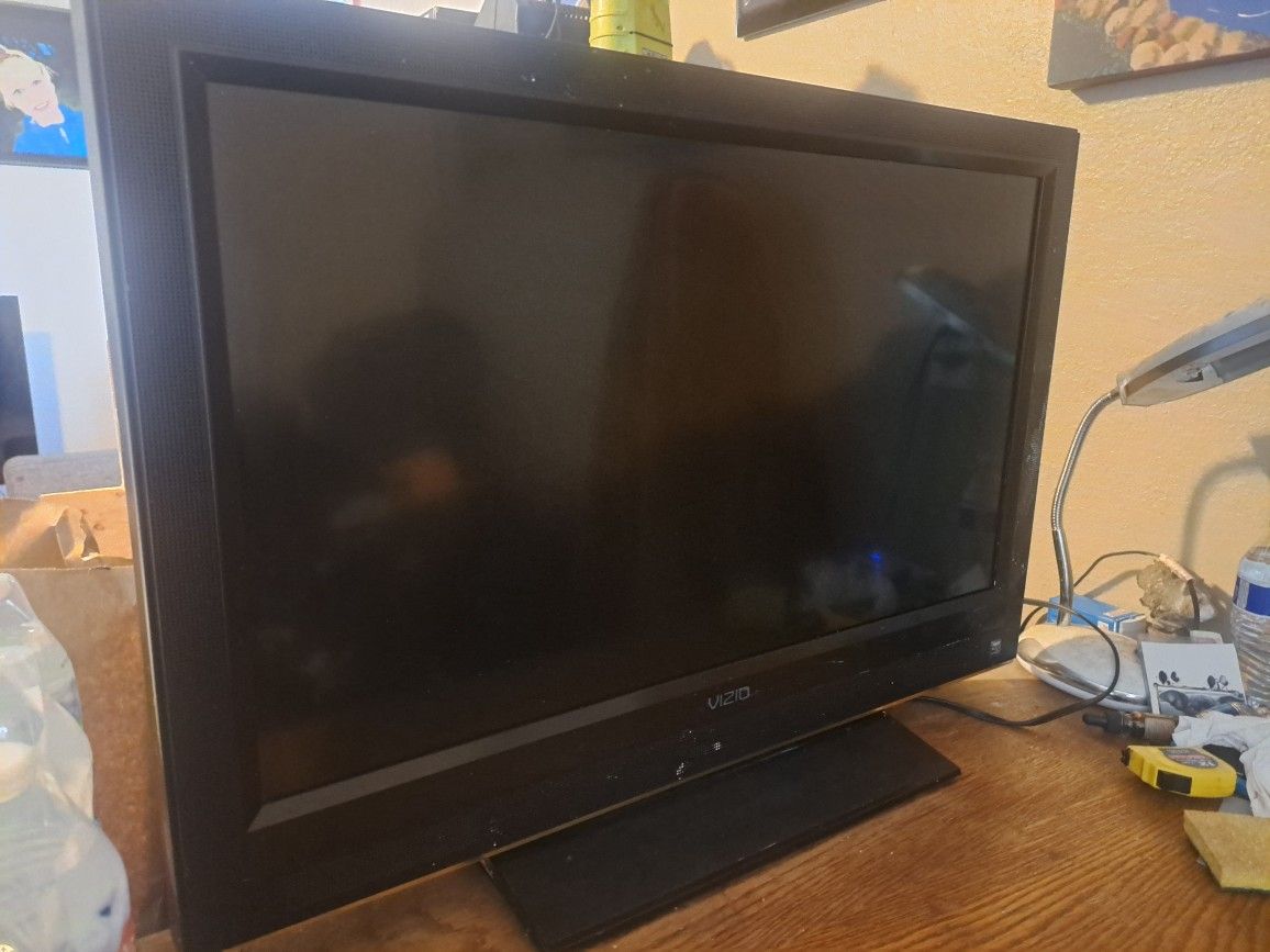 35 In Vizio TV