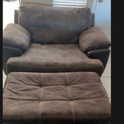 Chair Oversized With Ottoman 