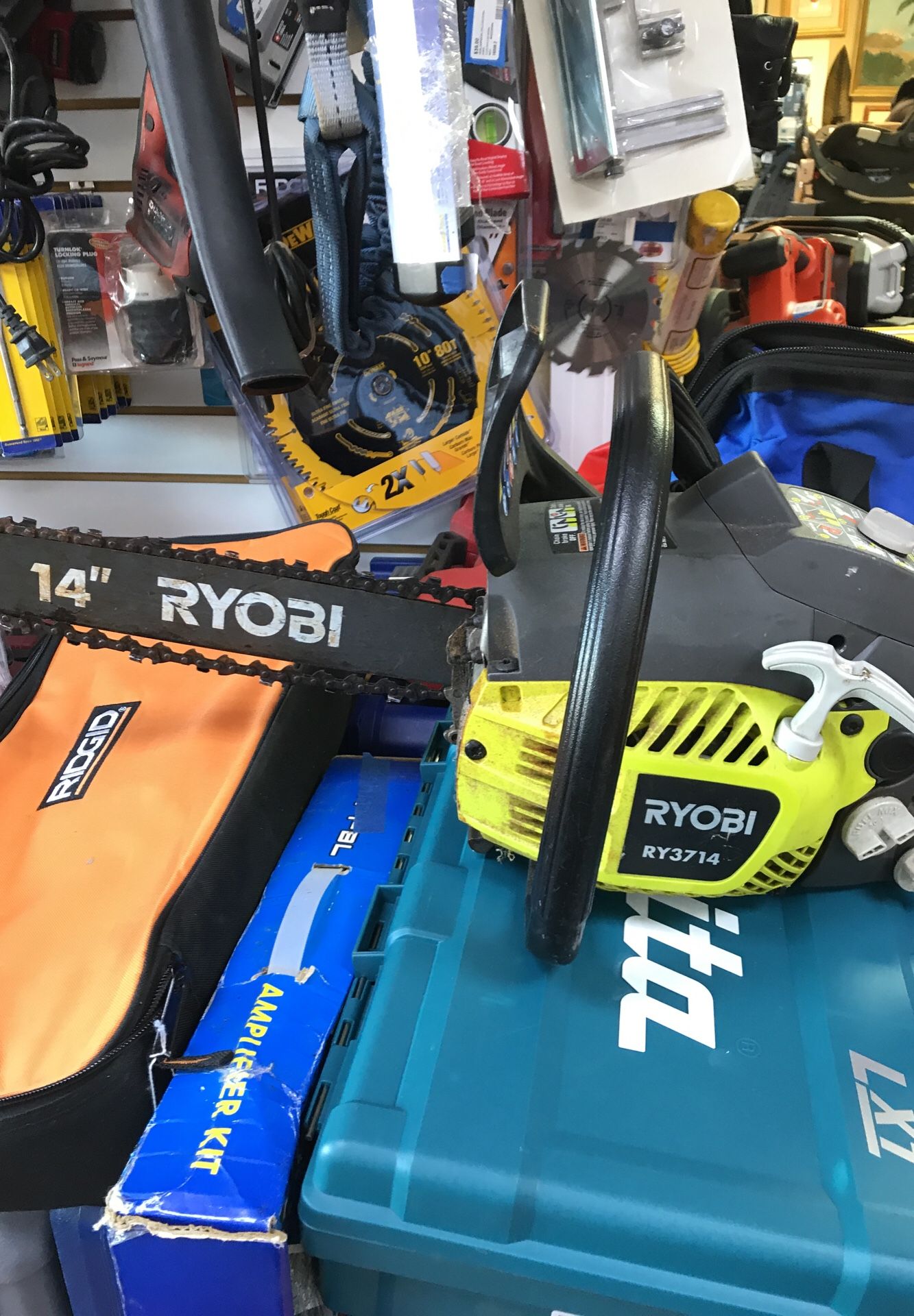 Ryobi Chainsaw. 14”