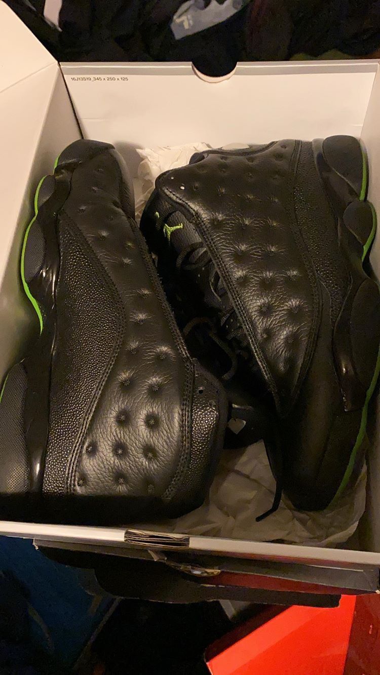 Air Jordan 13s size 10.5
