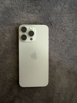 iPhone 15 Pro Max