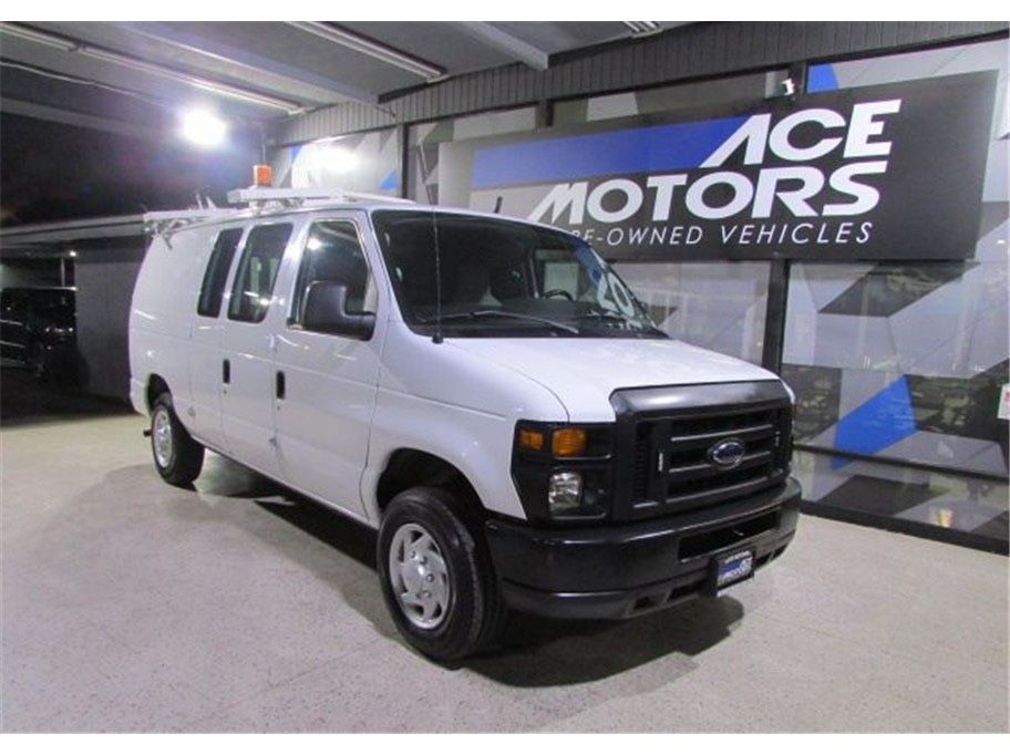 2013 Ford E150 Cargo Van 3D