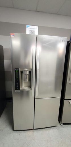 LG Side‑by‑Side Fridge – Stainless, Ice & Water in Door