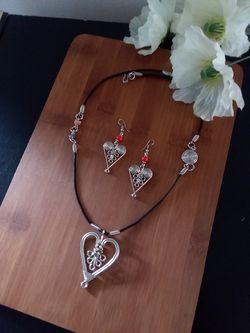 2PC Beautiful Kenyan Heart Necklace Set
