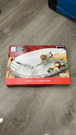 Classica Divided Glass Nibble Plate
