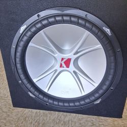 15" Kicker Like New Sub And Box