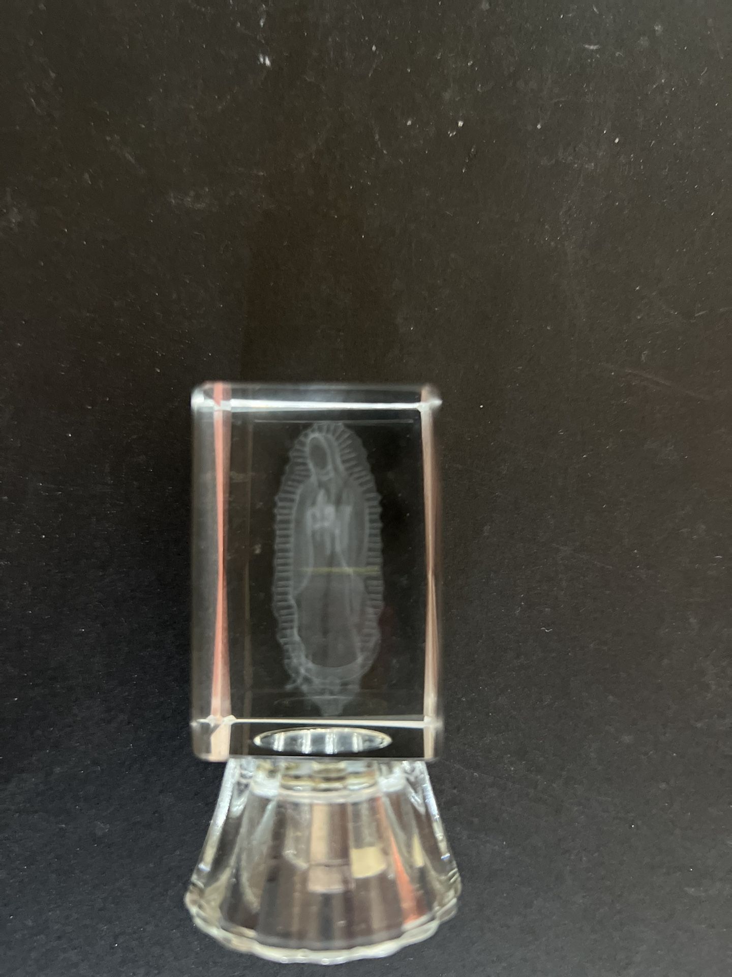 3D laser-engraved crystal cube With Light image of Our Lady of Guadalupe