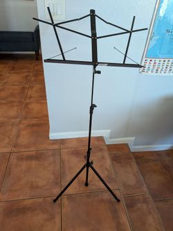 Titan TMS25 Music Stand with Carrying Bag Black