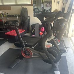 Peloton Bike (PL-01) – Great Condition