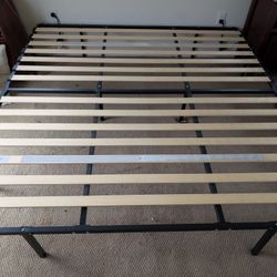 ZINUS 14 Inch King SmartBase Euro Slats Mattress Foundation Platform