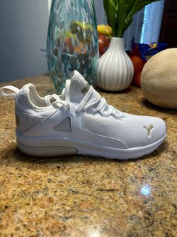 Puma brand new original shoe white/gum no box size 7,7.5 lady