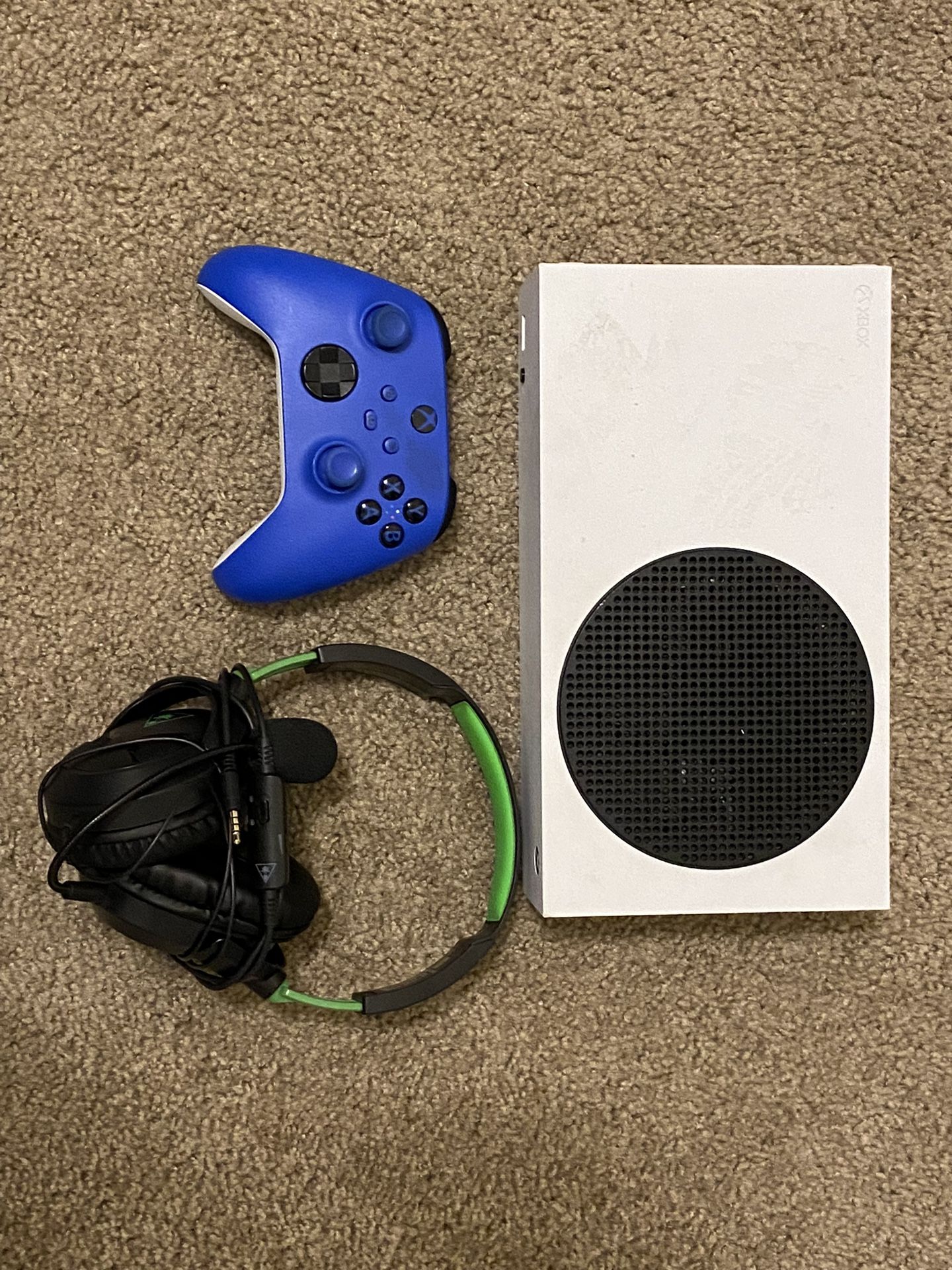 Xbox Series S , Turtle Beach Headphones, (2!) Xbox Controllers