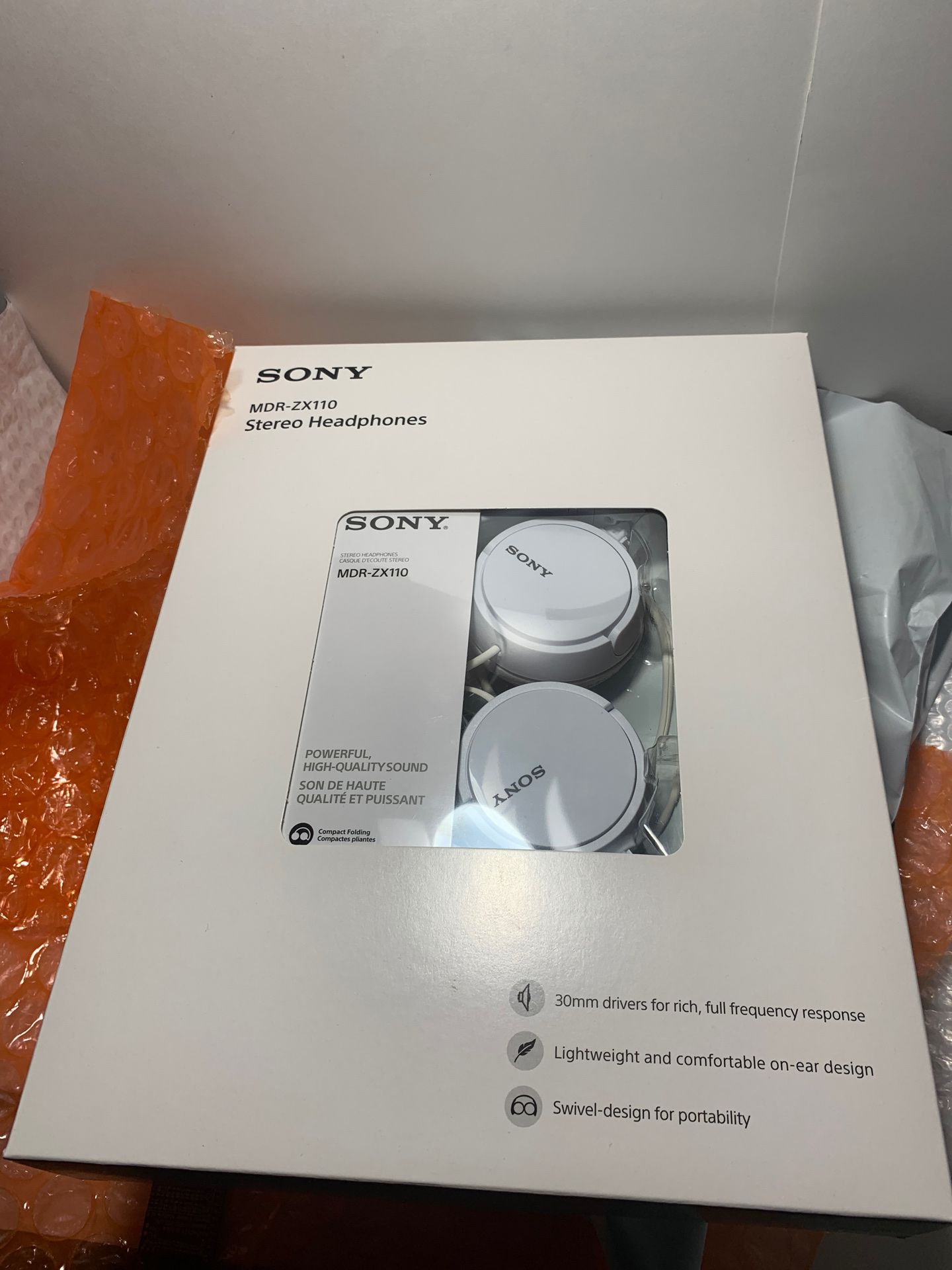 Sony headphones MDR-ZX110