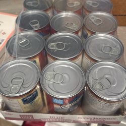 12 12.5 Oz Cans Of Blue Wilderness Chicken Free Formula 