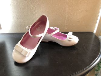 Size 10 White dress shoes