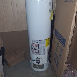 40lb Hot Water Tank,  Never Lit