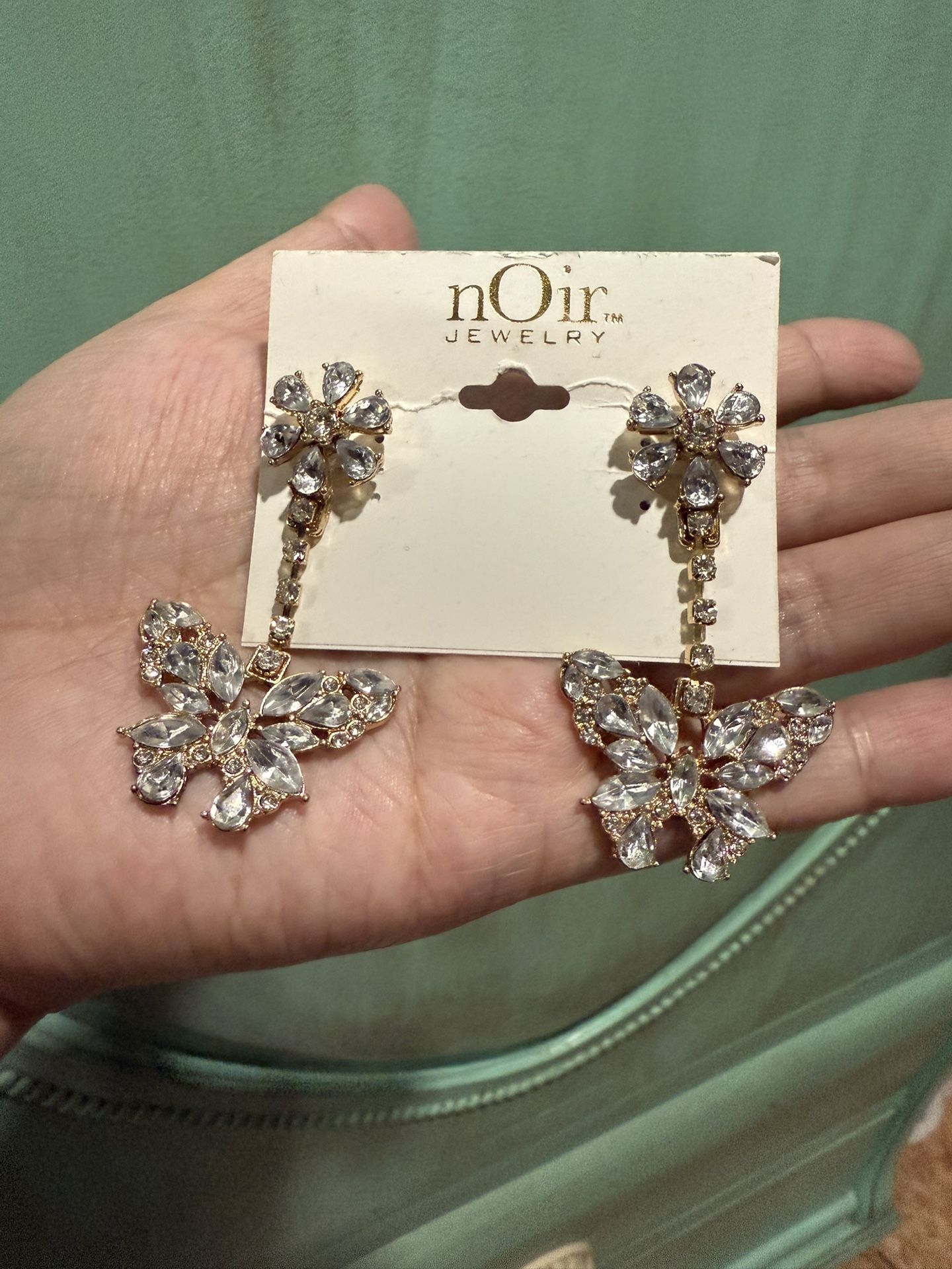 Dangling Butterfly Earrings 