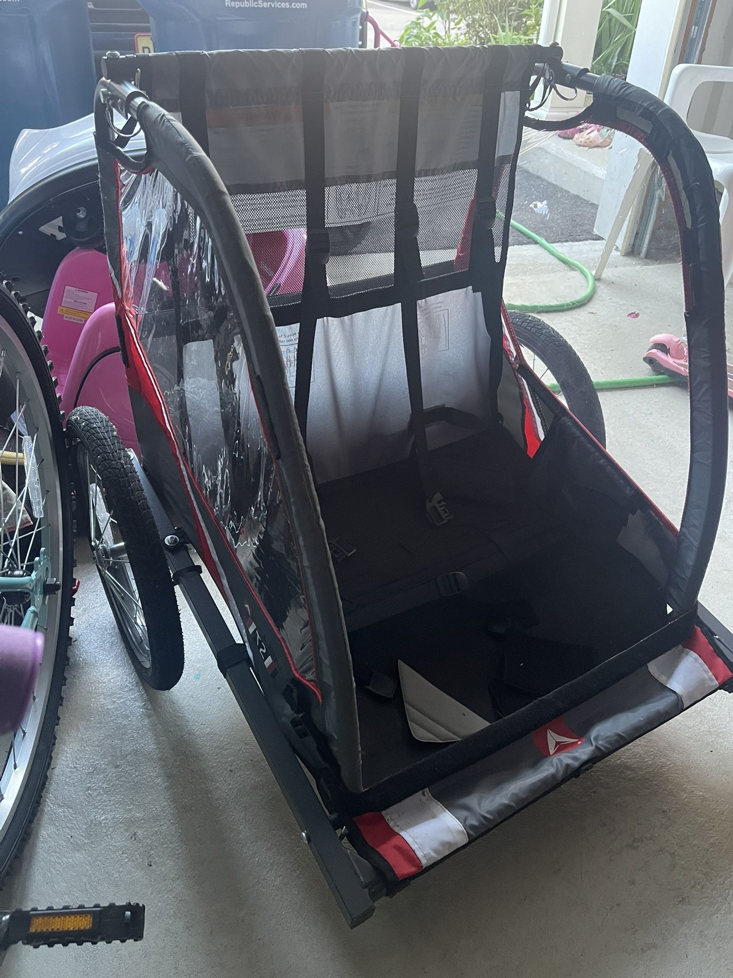 InStep Take 2 Folding Frame Outdoor Nylon Bike Trailer w/ Double Seat