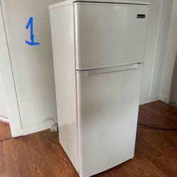 Refrigerator $80 Milpitas