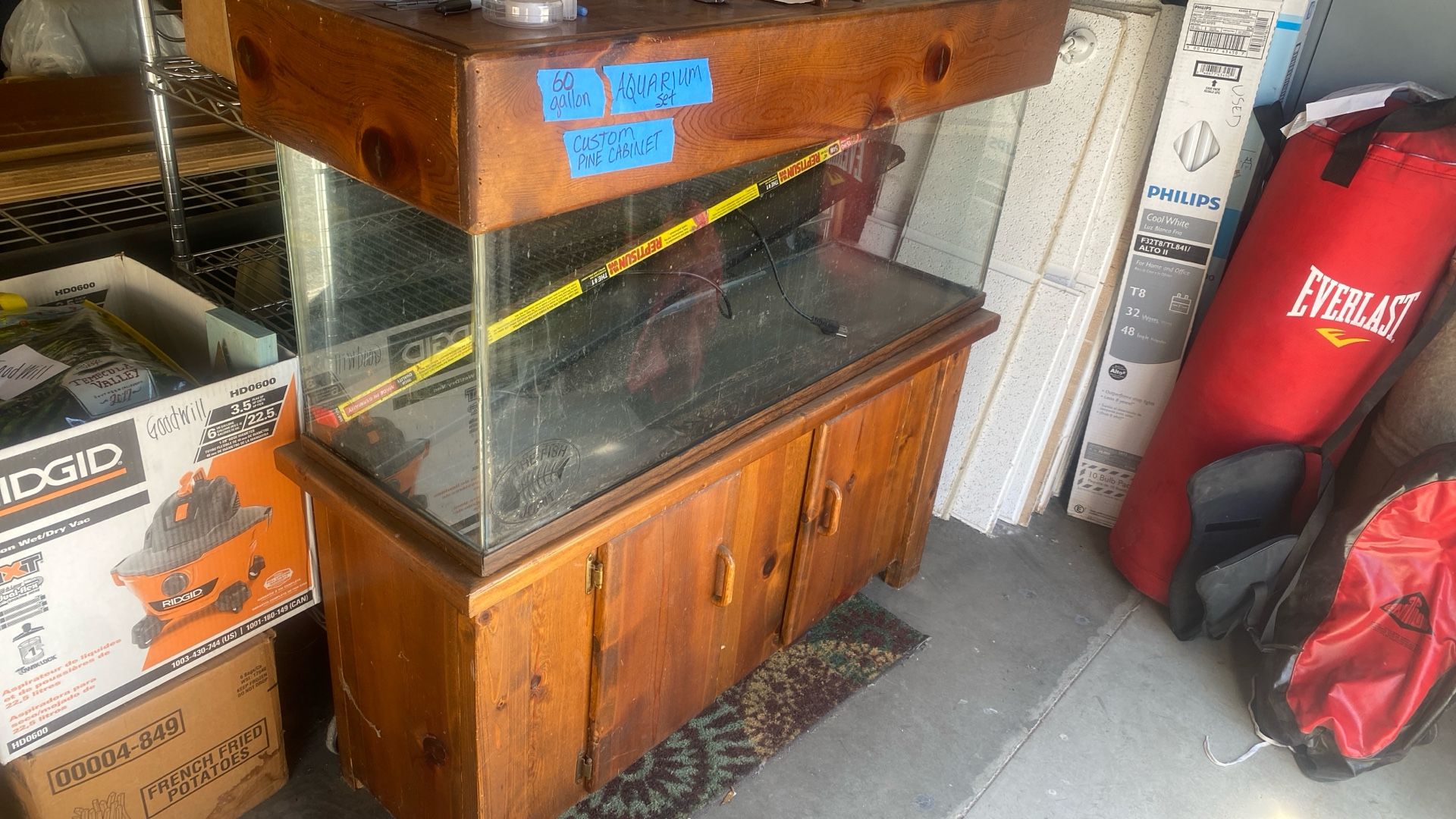 60 Gallon Aquarium With Stand And Zoo-Med UV Light