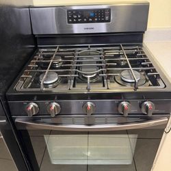 Samsung Stove! Great Condition! Must Go! Moving Soon!