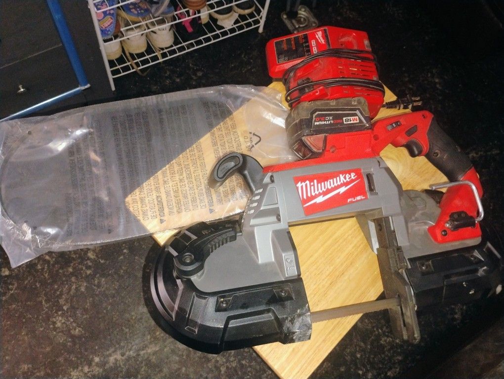 Milwaukee Band Saw