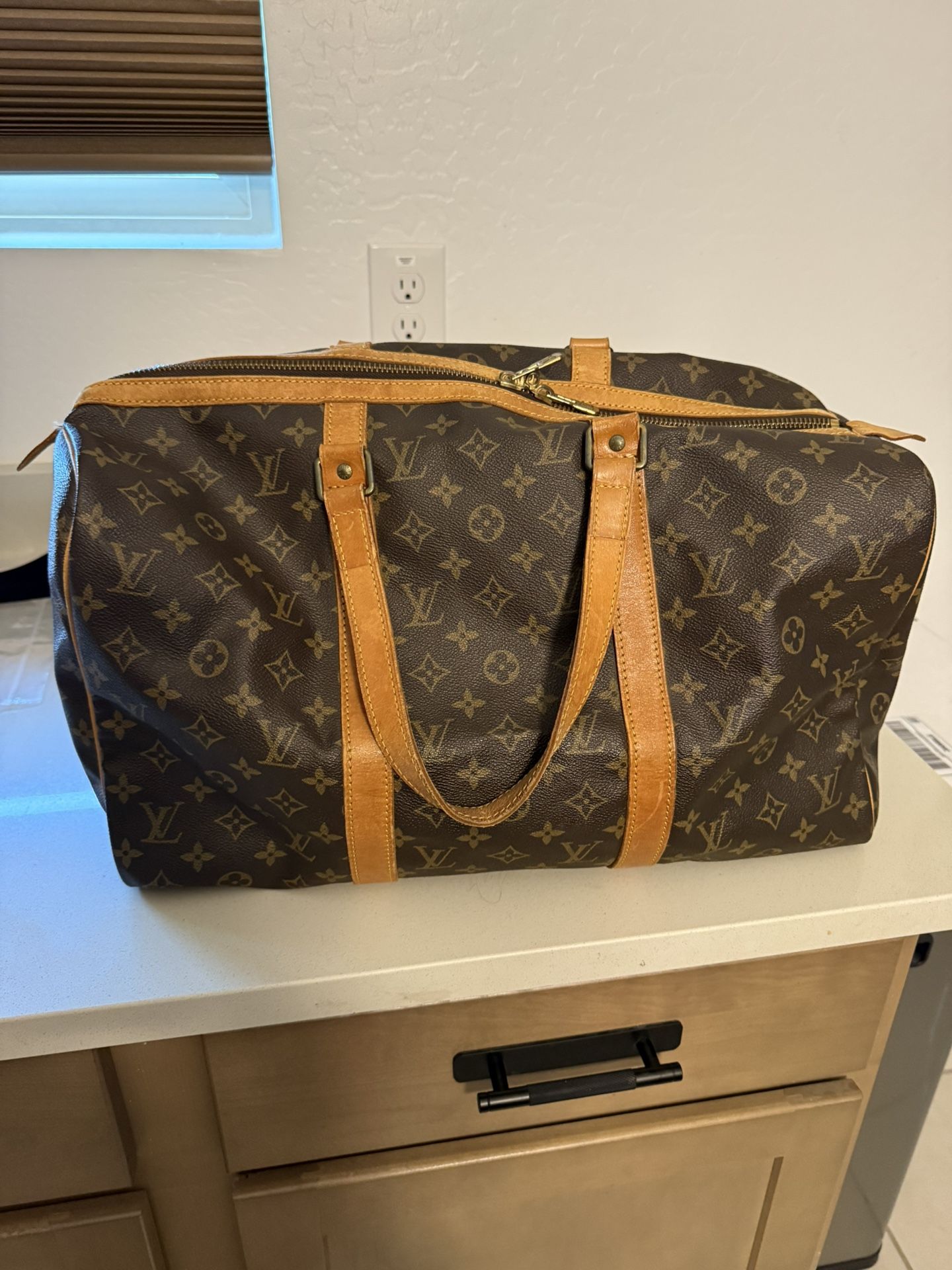 Louis Vuitton Monogram sac souple 45