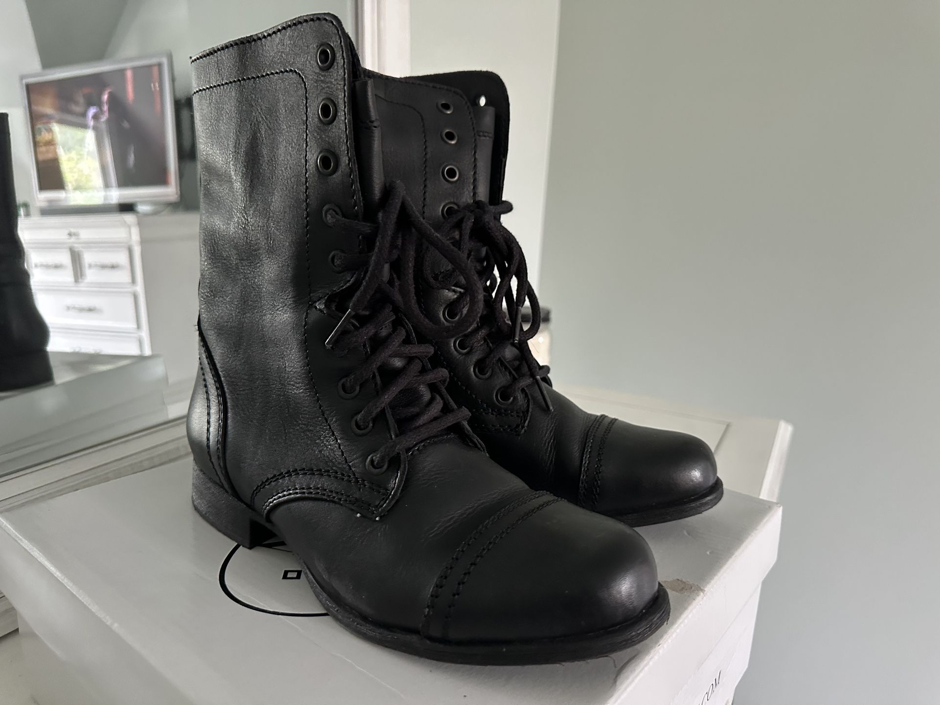 Steve Madden Boots