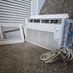 LG brand AC Unit 5,000 BTU 