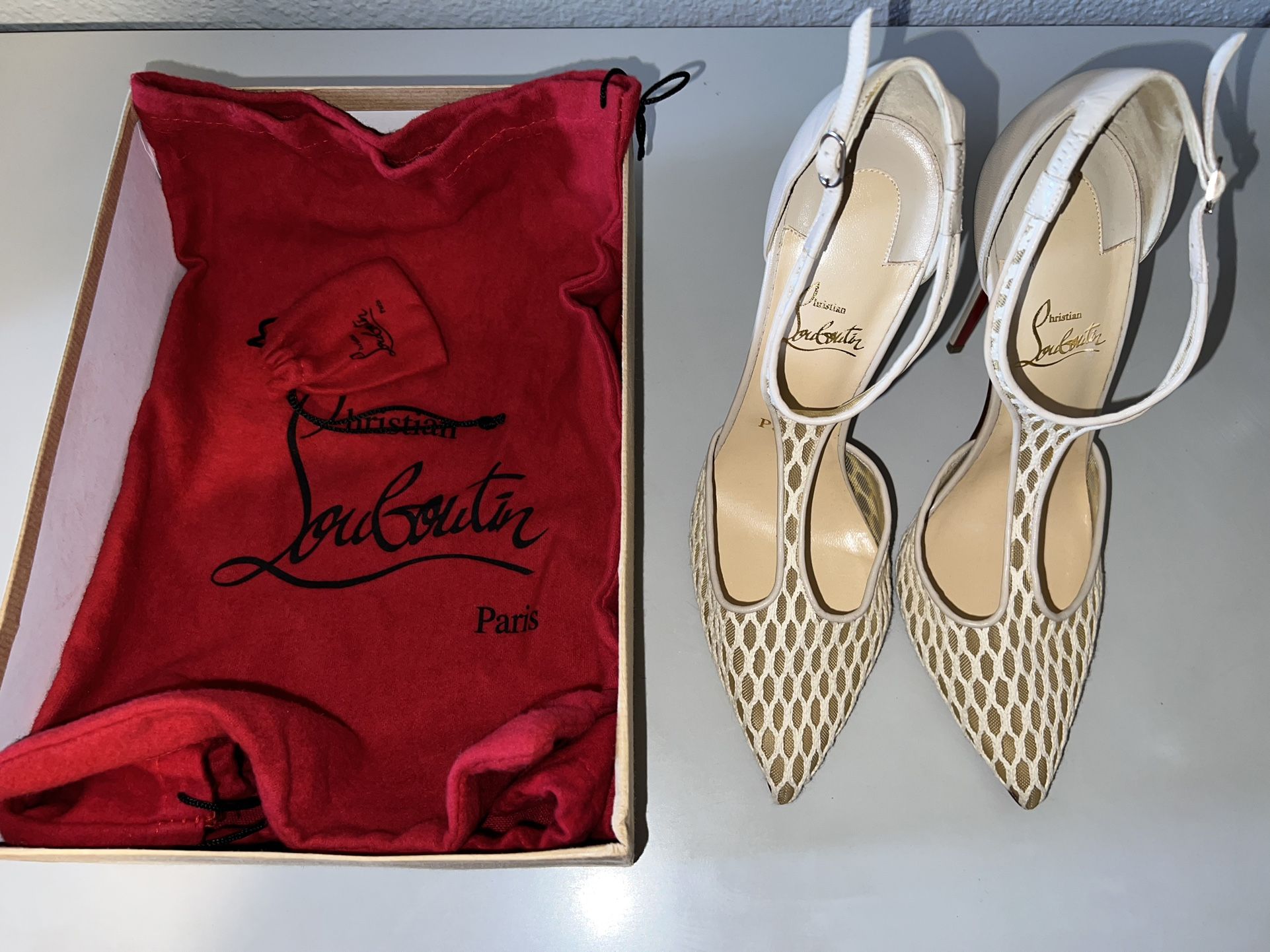 Christian Louboutin Salonu Pumps
