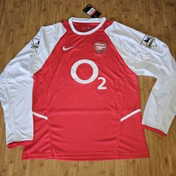 Arsenal 2002-2003 Retro Home Classic EPL Long Sleeve Jersey THIERRY HENRY #14

Size available:
Large
XL

Brand new with tags...
